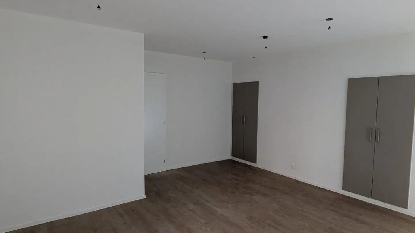 Shop for rent - Rue De La Poste 16, 2024 St-Aubin-Sauges - Photo 3