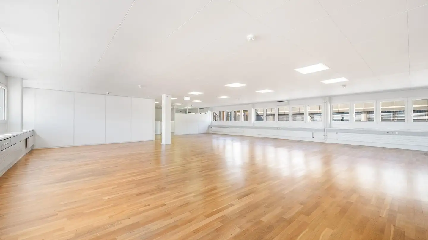 Spazio ufficio in affitto - Mandachstrasse 52, 8155 Niederhasli - Photo 2