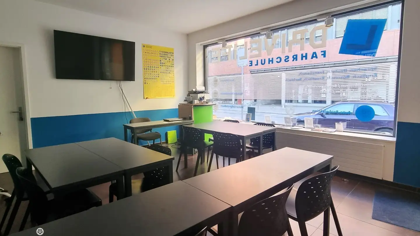 Commercial à louer - Rue D'aarberg / Aarbergstrasse 102, 2502 Biel/Bienne - Photo 2