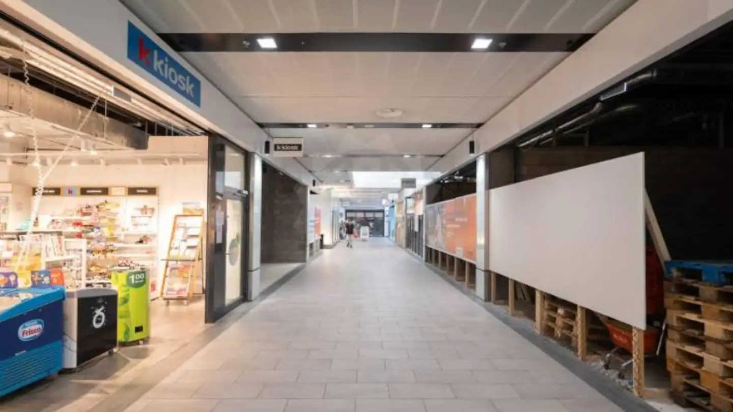 Arkade mieten - Place De La Gare 2, 1225 Chêne-Bourg - Foto 2