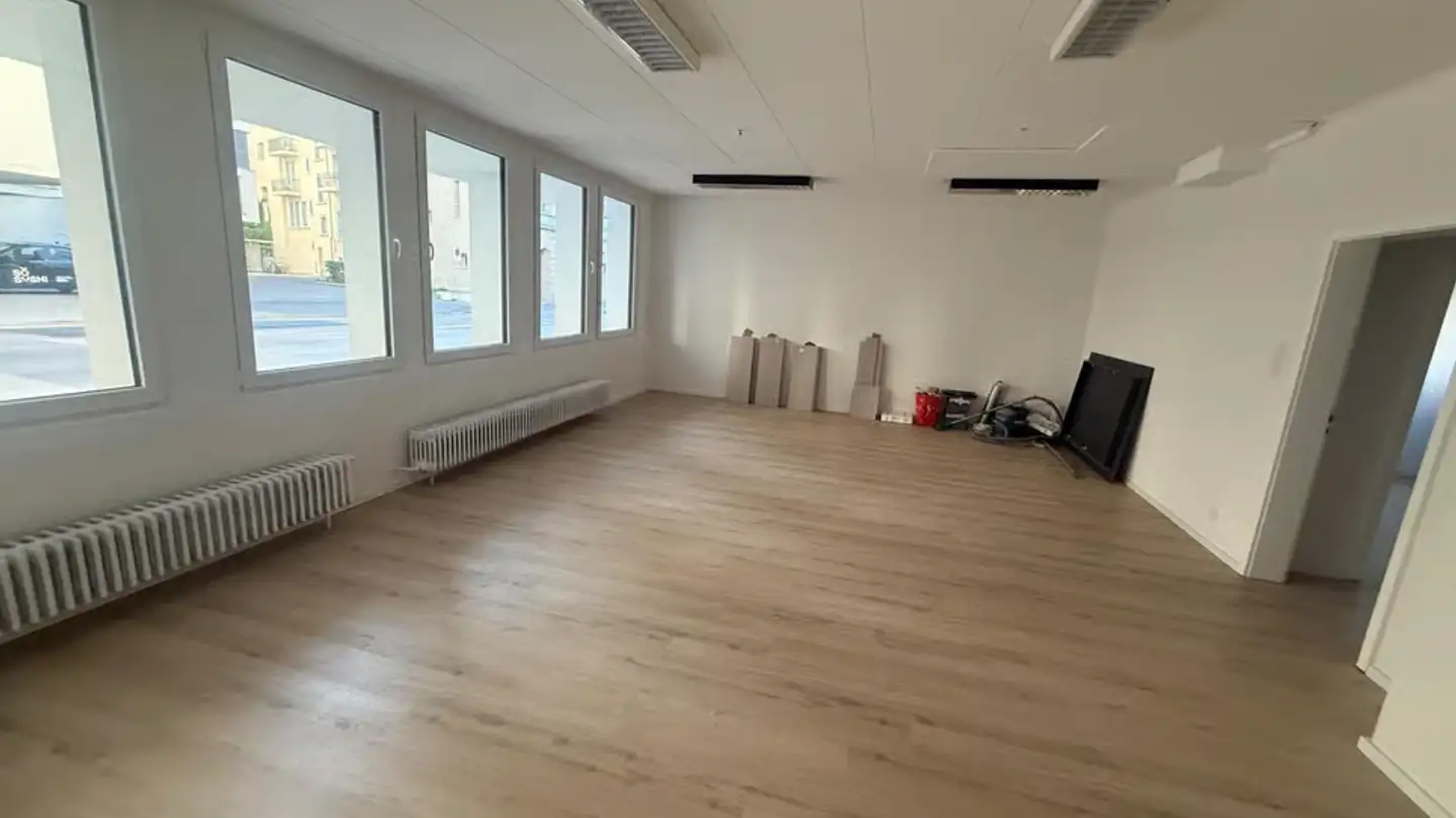 Commercial for rent - Route Wilhelm-Kaiser 1, 1700 Fribourg