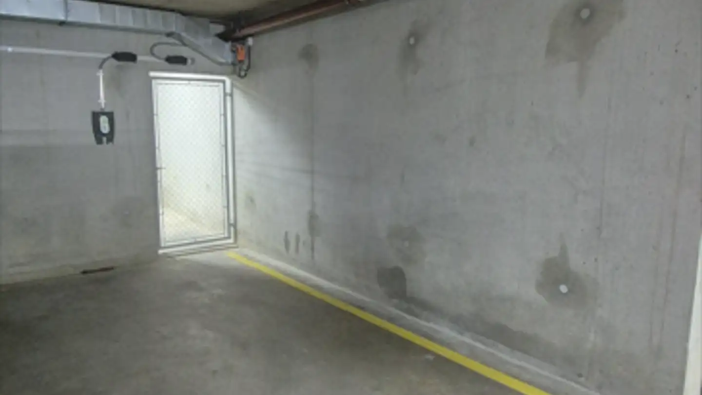 Tiefgaragenstellplatz mieten - Grand-Rue 1, 1262 Eysins - Foto 2
