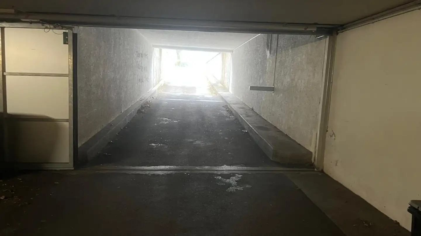 Single garage for rent - Tobelhof 11, 8134 Adliswil - Photo 2