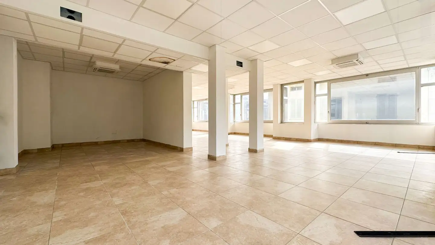 Spazio ufficio in affitto - Via Giuseppe Motta 10, 6830 Chiasso - Foto 3