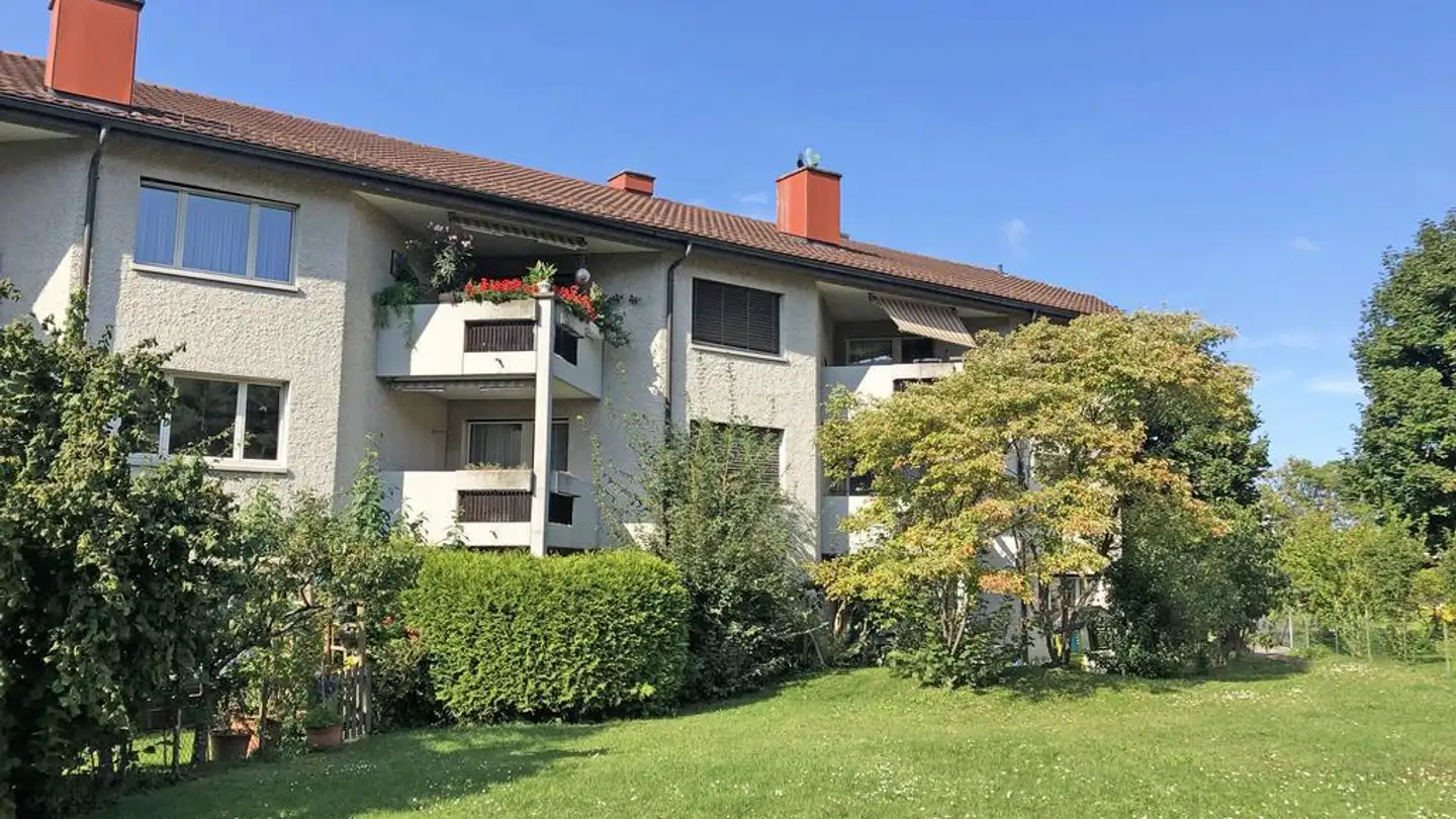 Indoor motorbike parking space for rent - Holenbachstrasse 45, 8105 Regensdorf