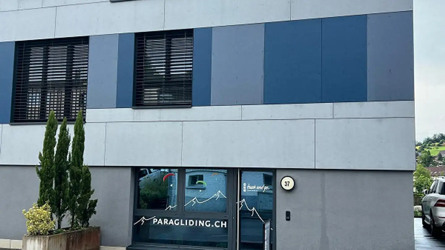 Commercial à louer - Parkstrasse 37, 6410 Goldau - Photo 2