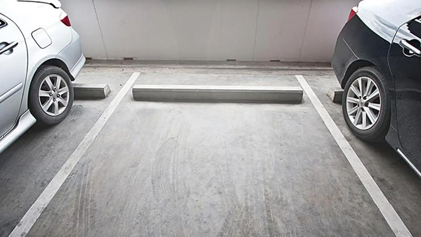 Single garage for rent - Avenue D' Aïre 93d, 1203 Genève