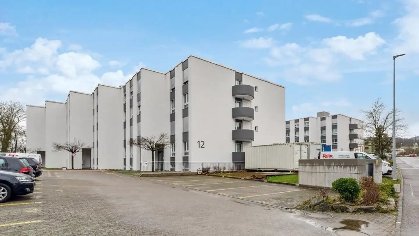 Place de parking intérieure pour moto à louer - Bläuenstrasse 8, 5018 Erlinsbach