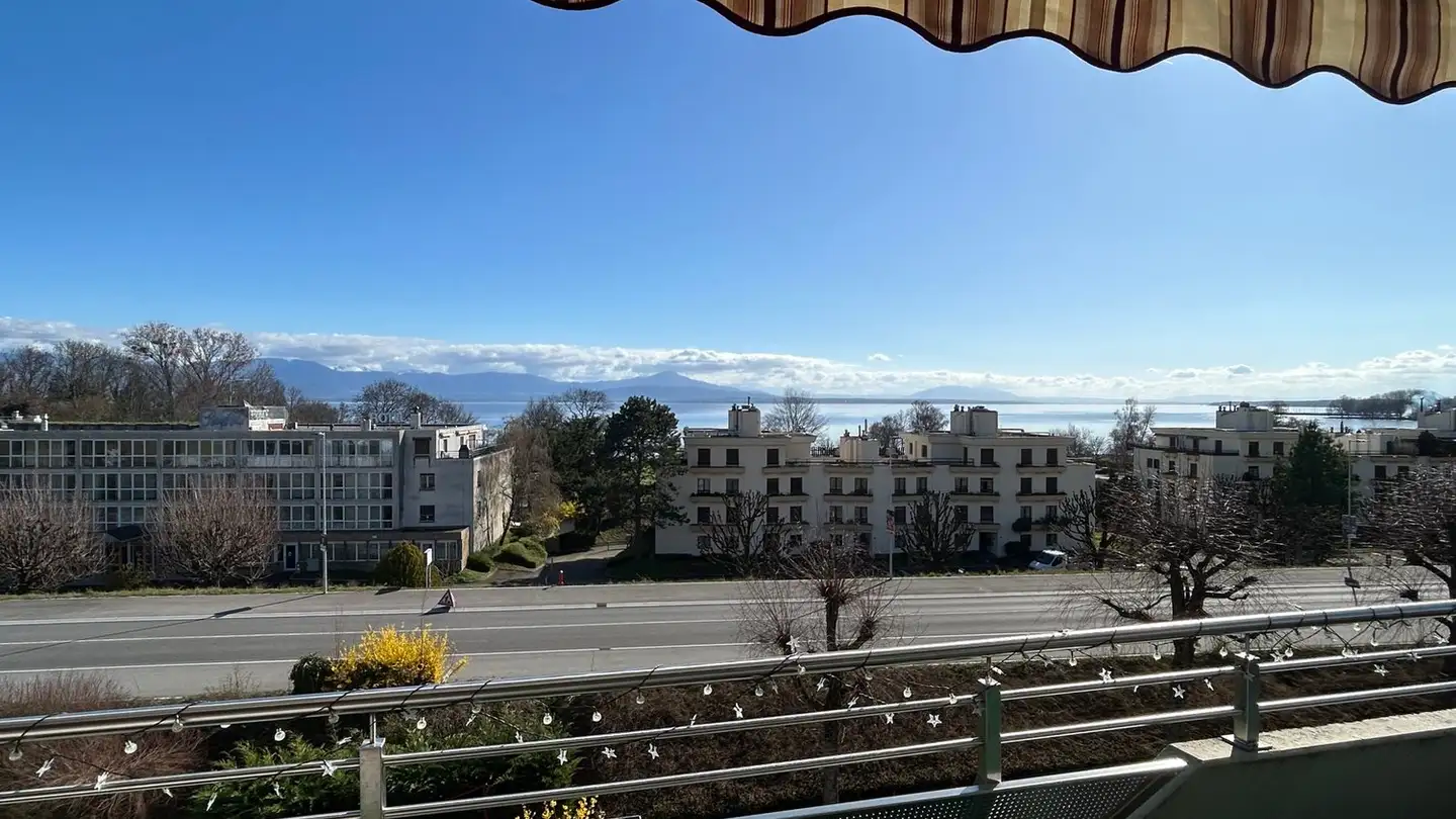 Apartment for rent - 1185 Mont-sur-Rolle