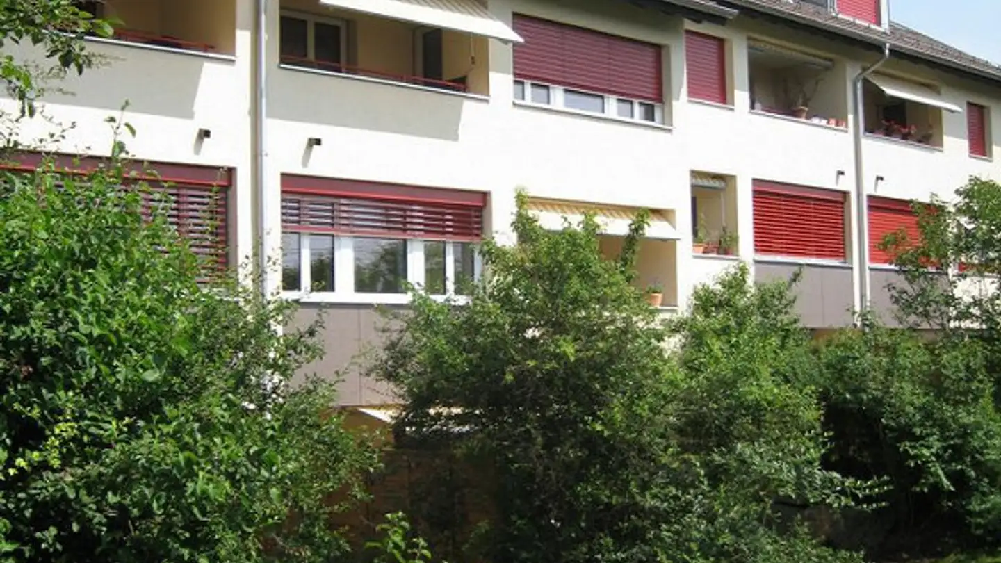 Überdachter Motorradparkplatz mieten - Landvogt-Waser-Strasse, 8405 Winterthur