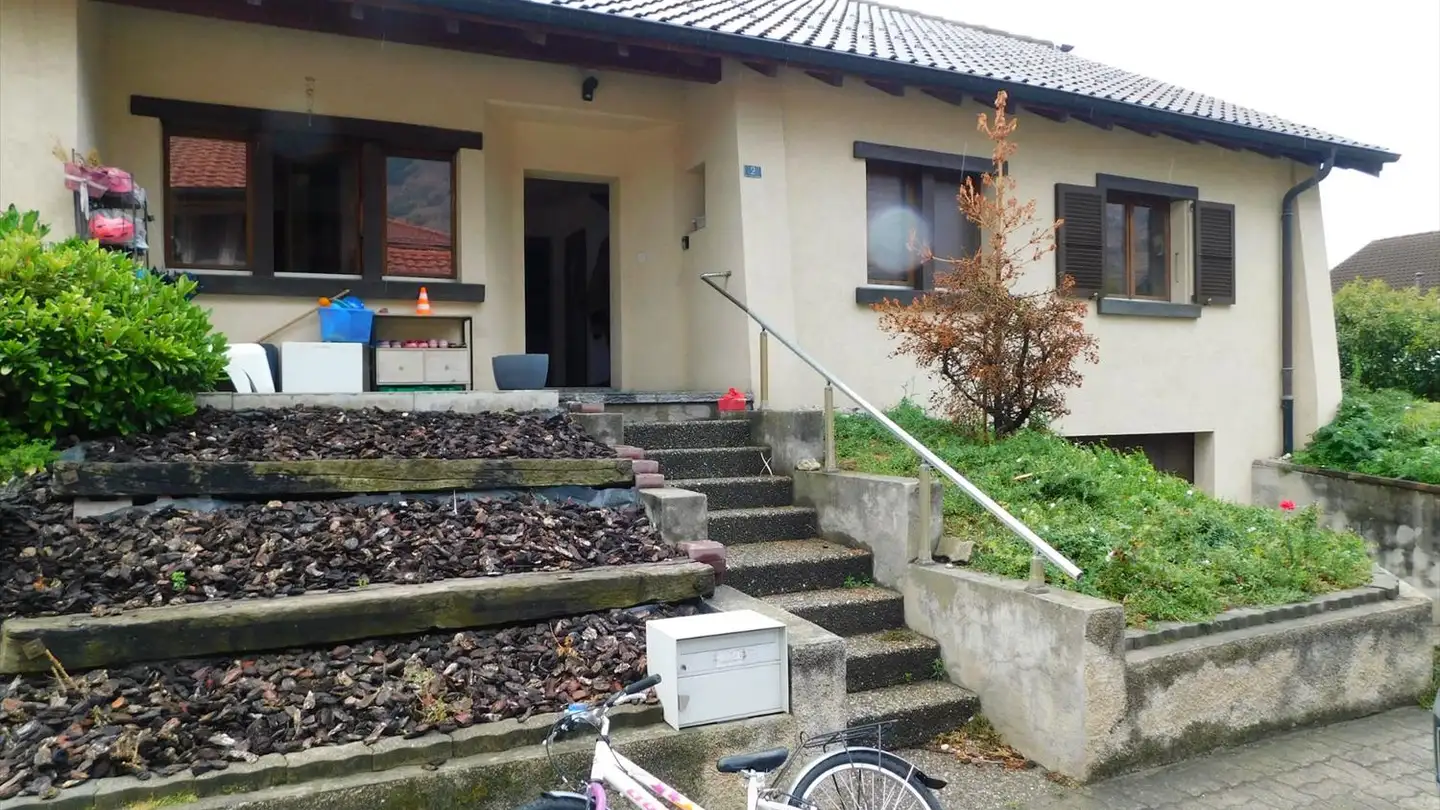 Semi-detached house for sale - 1907 Saxon - Photo 2