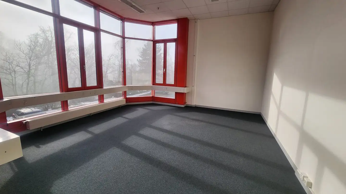 Immeuble industriel à louer - Rue Du Puits-Godet 20, 2000 Neuchâtel