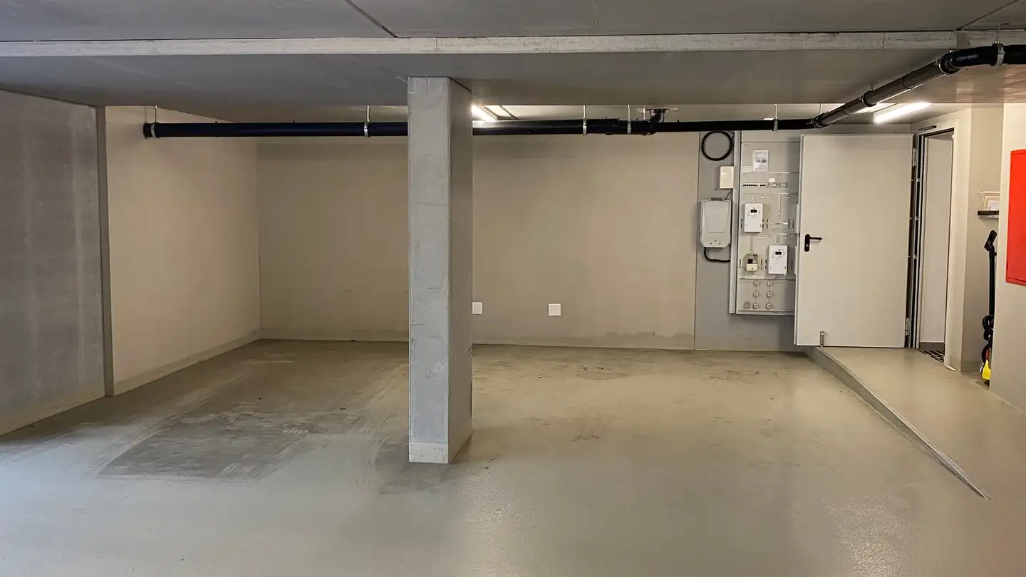 Place de parking souterraine à louer - Unterholz 30a, 3380 Wangen an der Aare