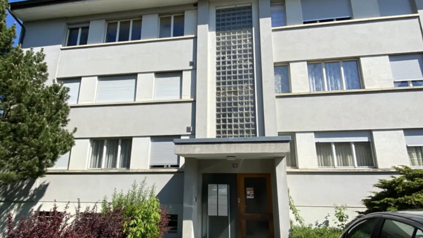 Outdoor parking space for rent - Route de la Crausaz 36, 1566 St-Aubin FR
