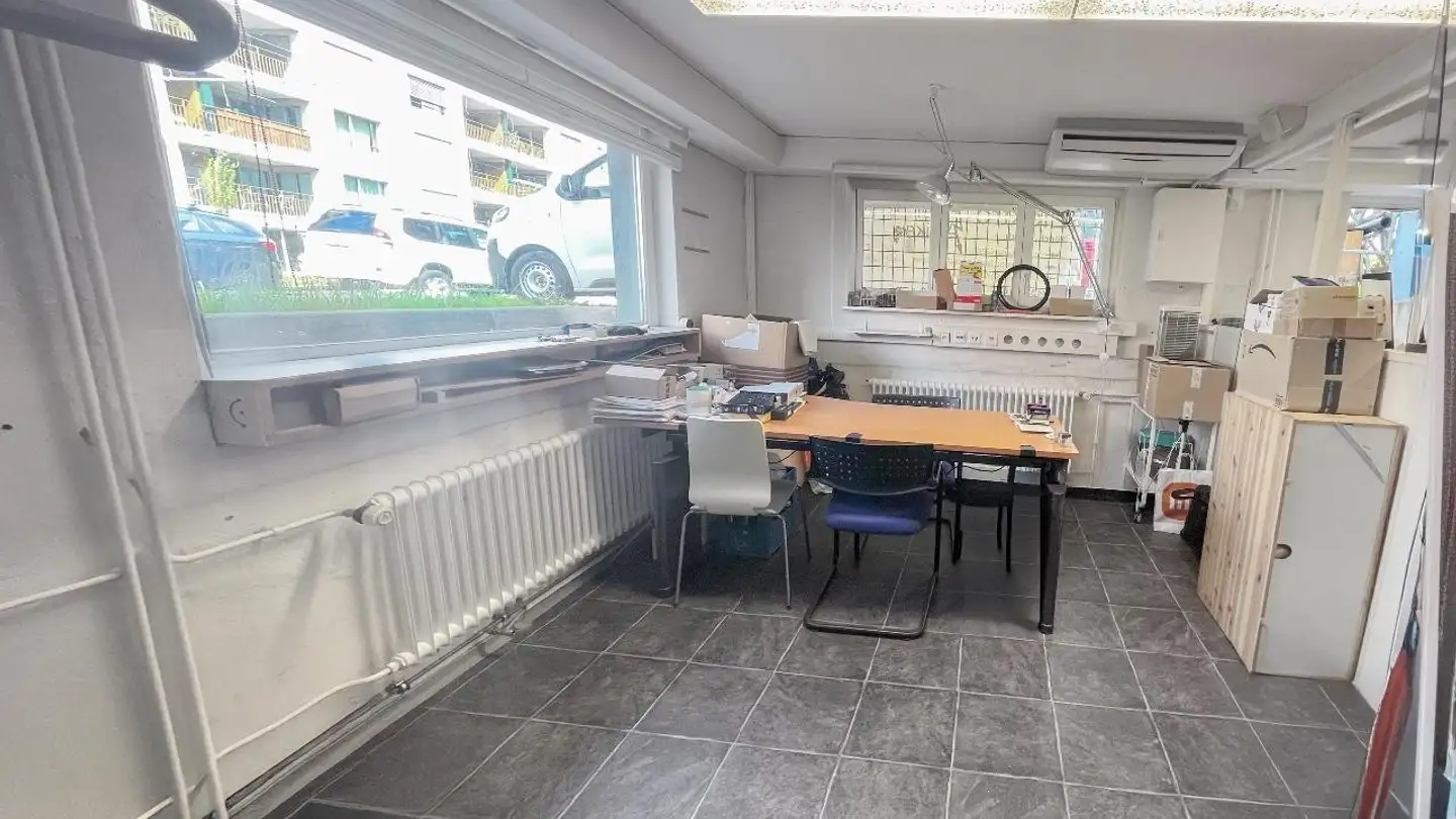 Commercial for rent - Dübendorfstrasse 314, 8051 Zürich