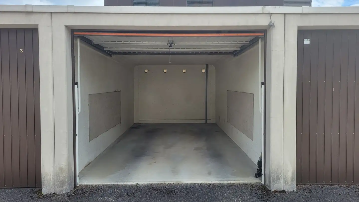 Single garage for rent - La Colombière 131, 2900 Porrentruy