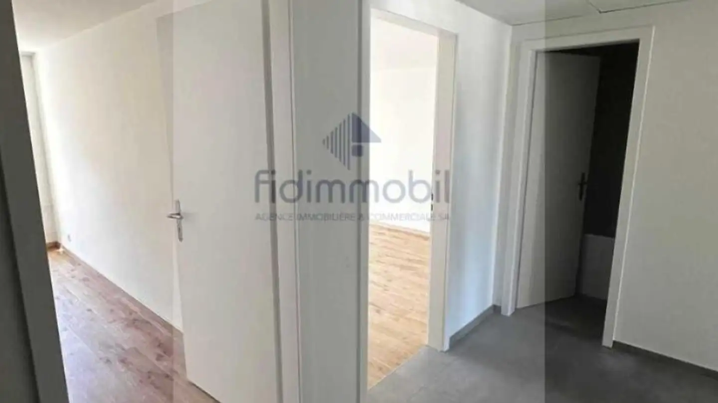 Appartement à louer - Rue De La Châtellenie 3, 2072 St-Blaise - Photo 2