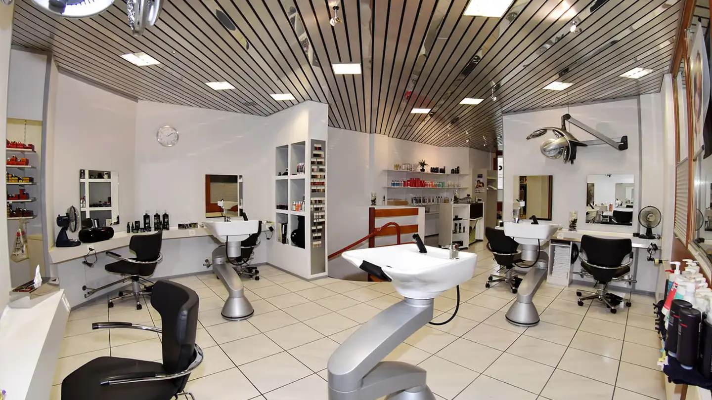 Hairdresser for sale - Dorfwisenstrasse 14, 8165 Schöfflisdorf