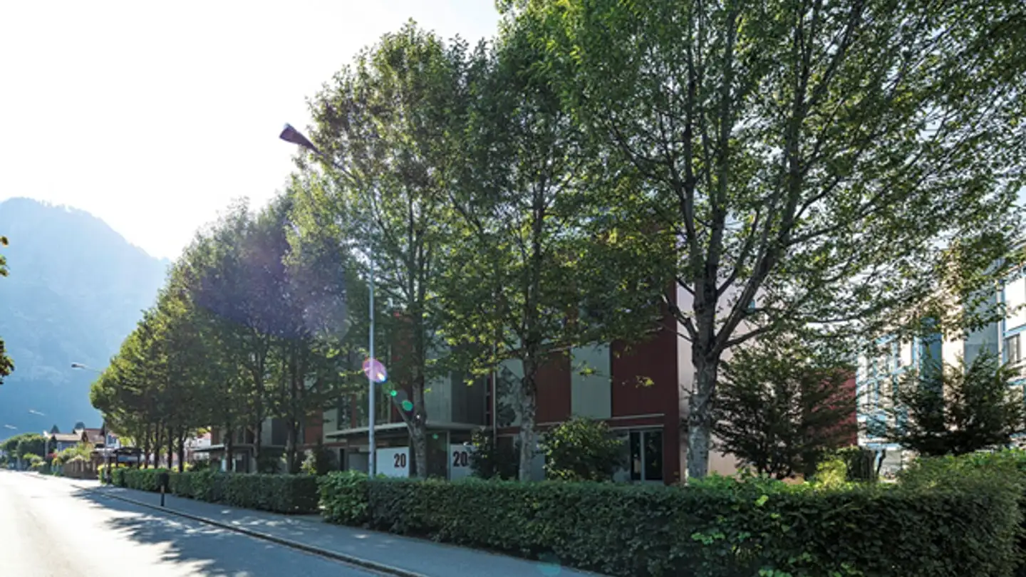 Parcheggio interno per moto in affitto - Gadenzweg, 7206 Igis