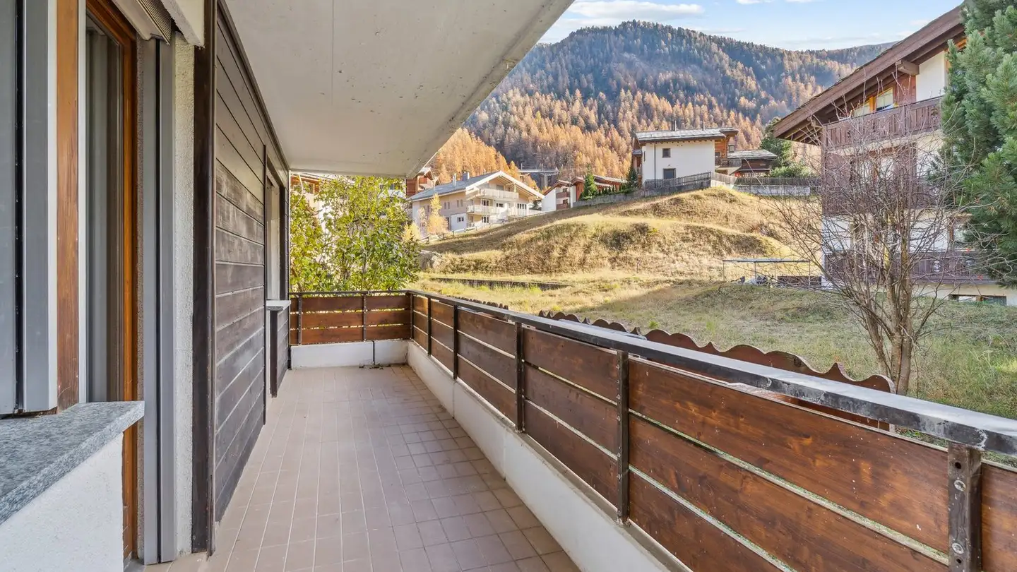 Residential building for sale - 3920 Zermatt - Photo 3