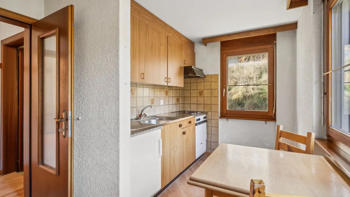 Residential building for sale - 3920 Zermatt - Photo 4