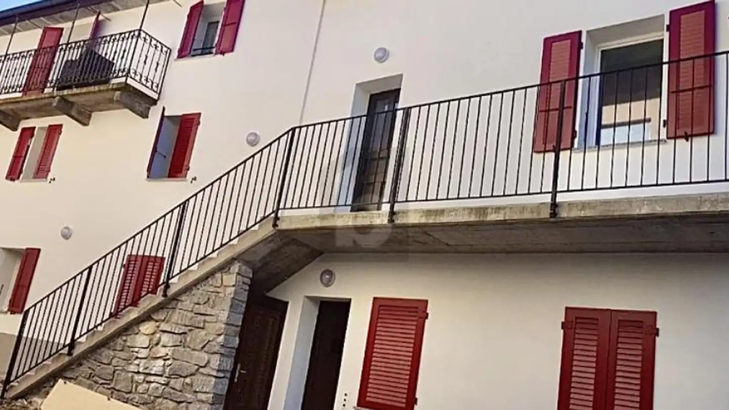 Casa a schiera in vendita - 6527 Lodrino