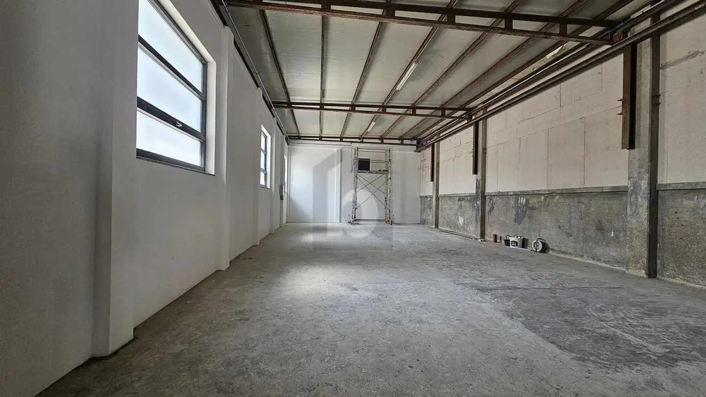 Industrial property for rent - 1904 Vernayaz - Photo 3
