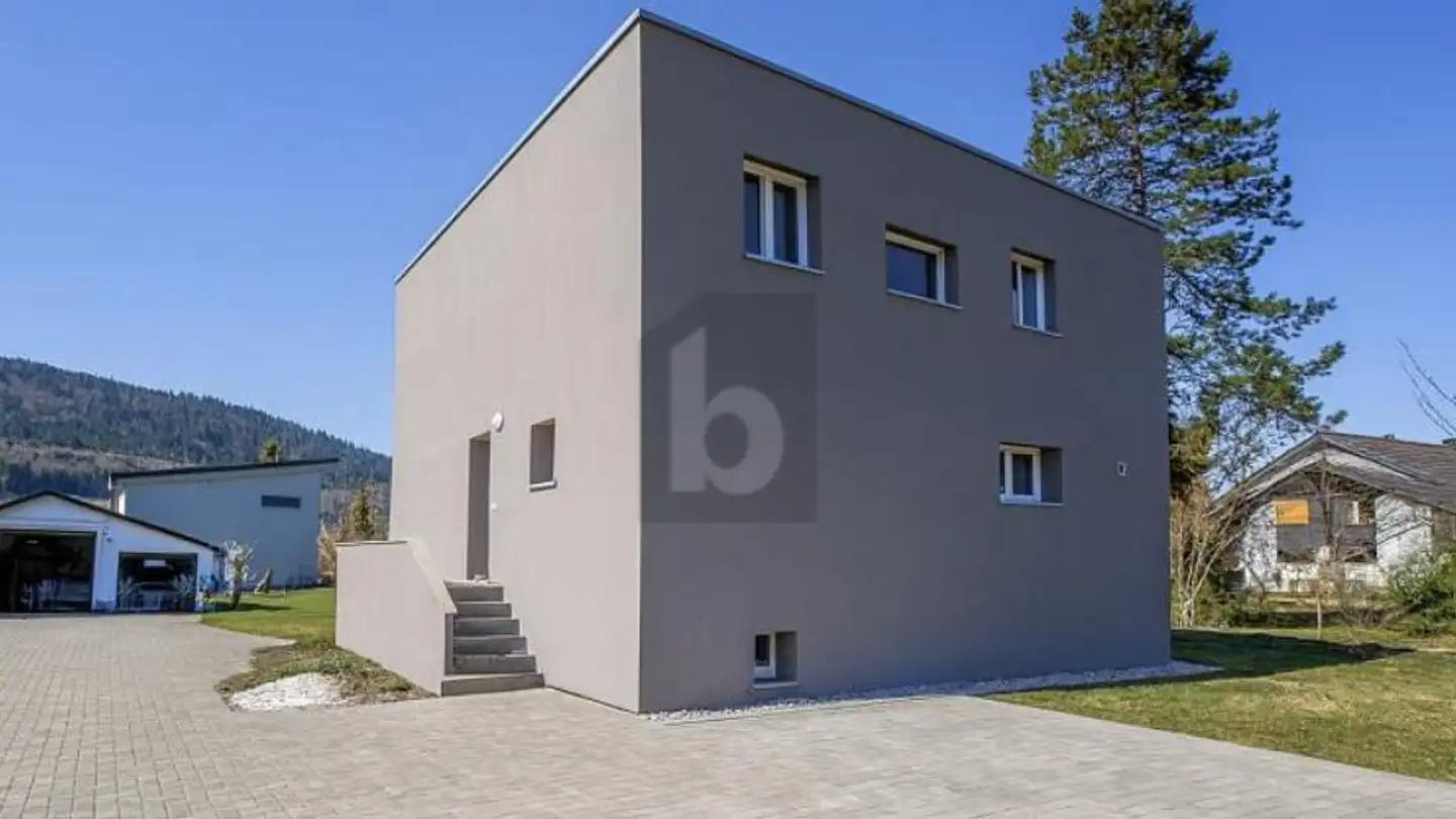 Single house for sale - 2824 Vicques