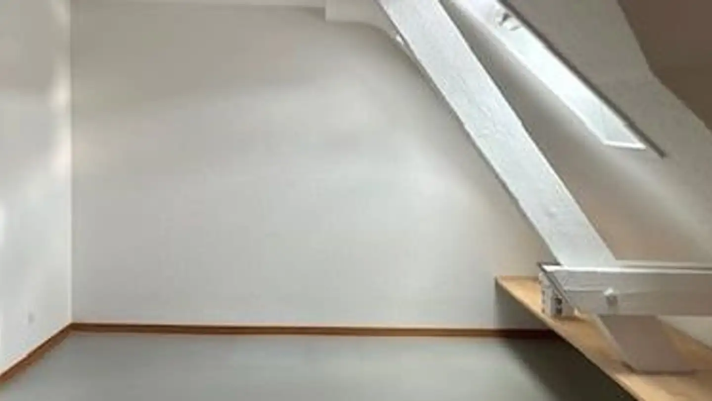 Attique à louer - Rue Jakob-Stämpfli / Jakob-Stämpfli-Strasse 55, 2502 Biel/Bienne