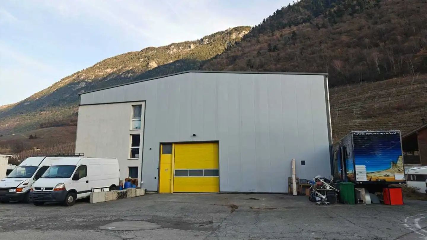 Factory for sale - 1920 Martigny
