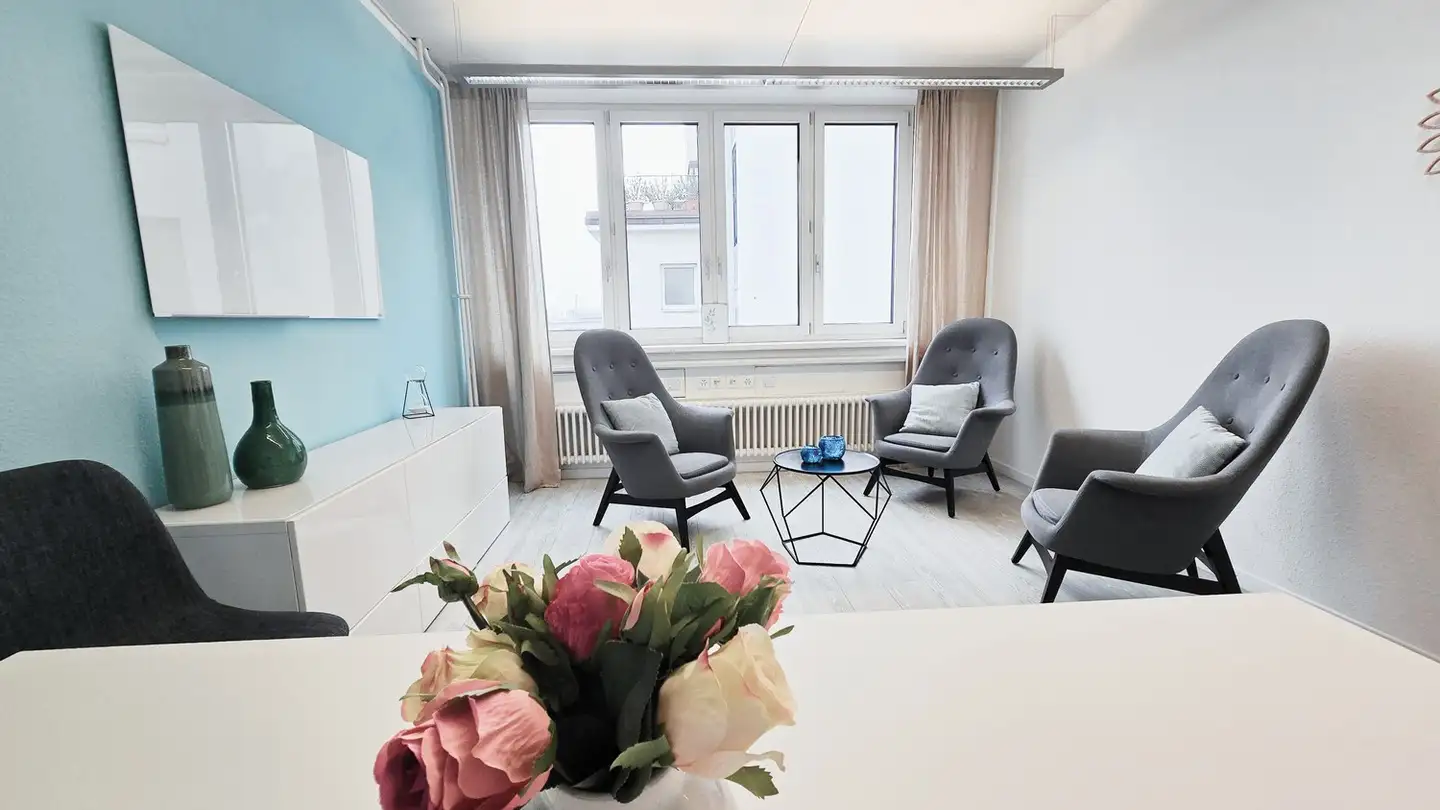 Commercial à louer - Badenerstrasse 816, 8048 Zürich