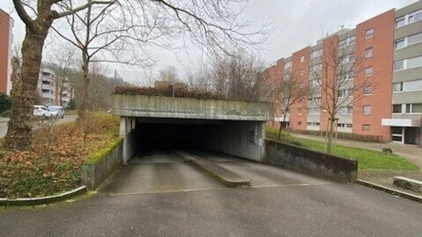 Parcheggio sotterraneo in affitto - Unterwartweg 47, 4132 Muttenz