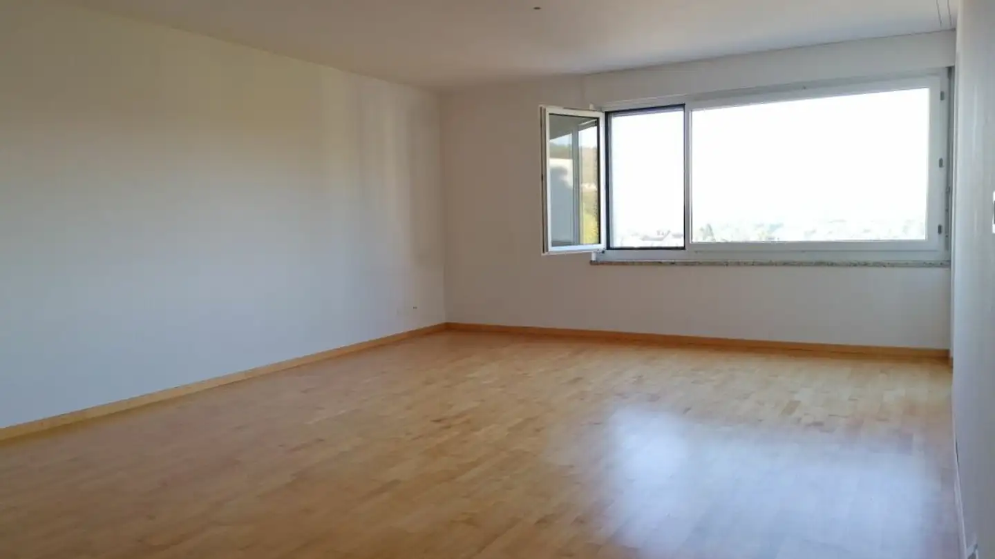 Wohnung mieten - Rheinfallstrasse 7, 8212 Neuhausen am Rheinfall - Foto 2