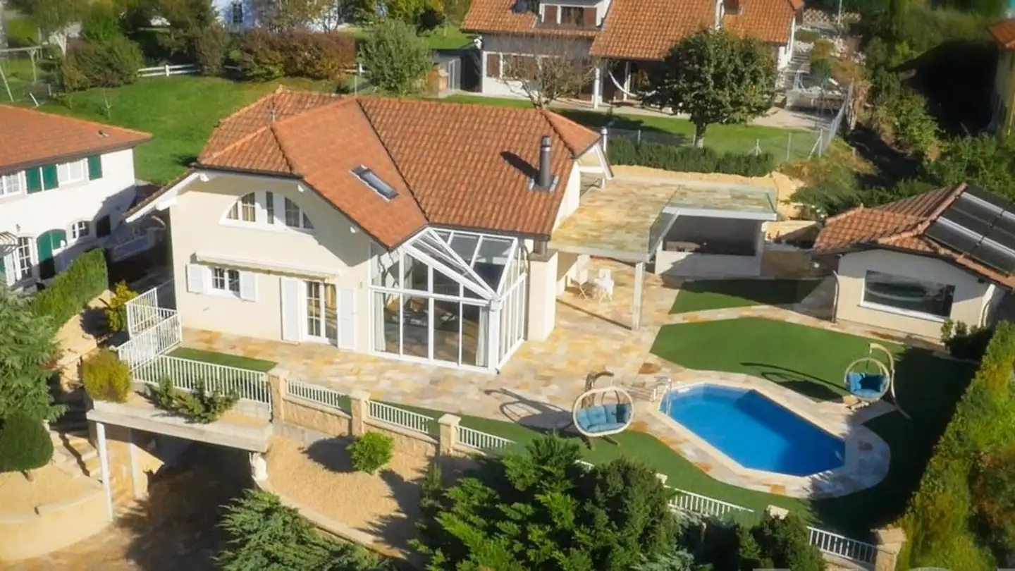 Villa in vendita - La Breiteneyre, 1634 La Roche FR