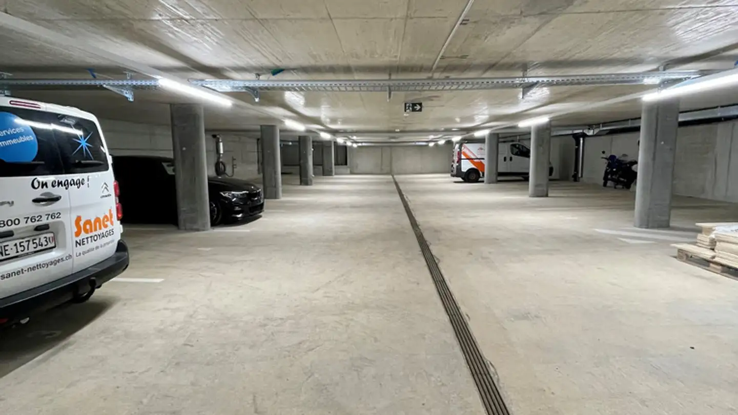 Parcheggio sotterraneo in affitto - Rue de l'Etang, 2300 La Chaux-de-Fonds - Photo 3