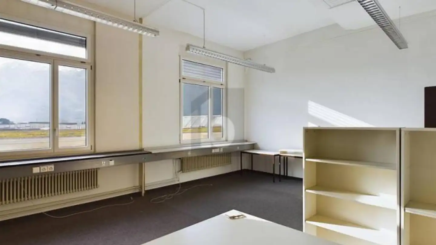 Office space for rent - 6460 Altdorf UR