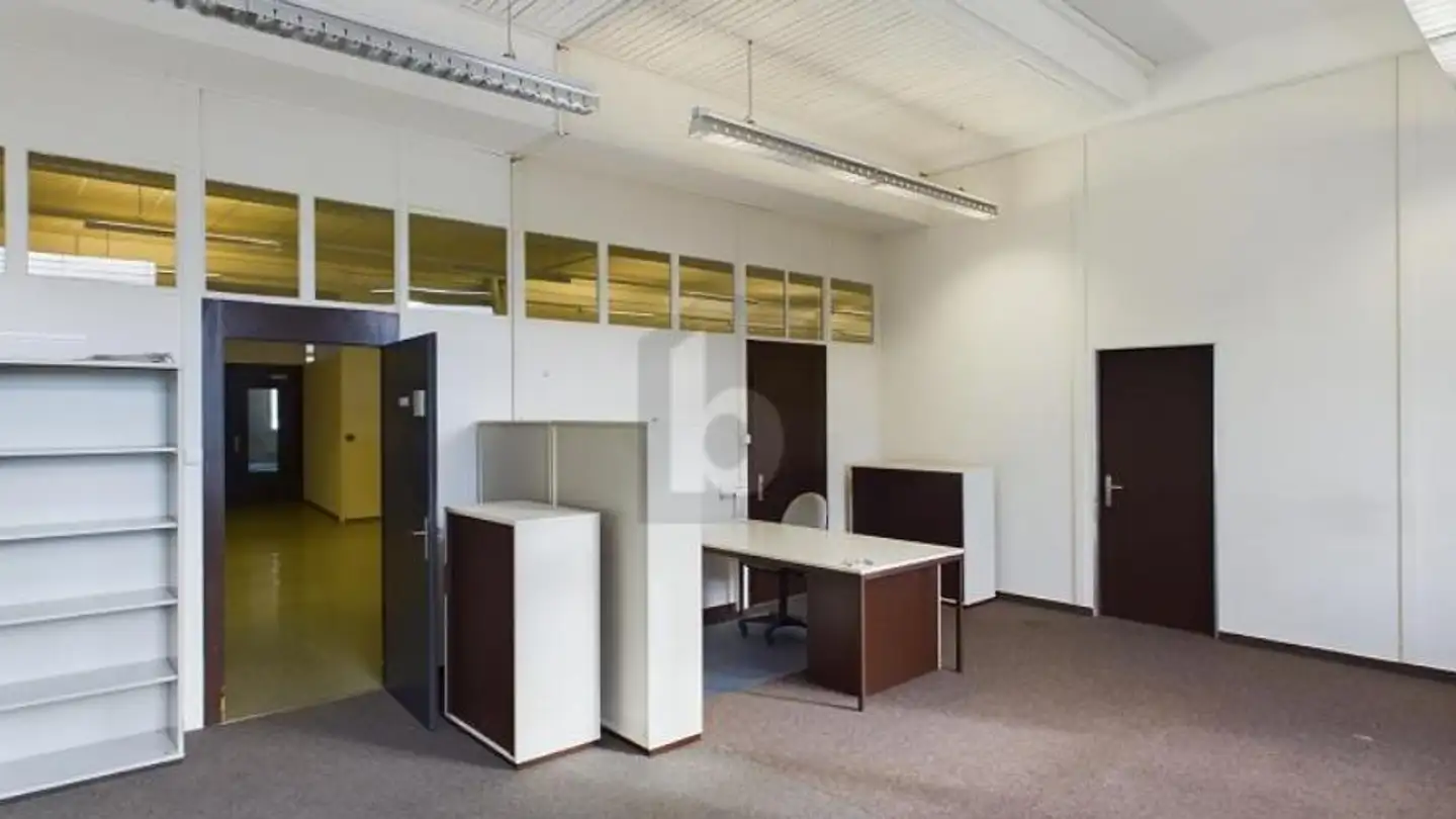 Office space for rent - 6460 Altdorf UR - Photo 2
