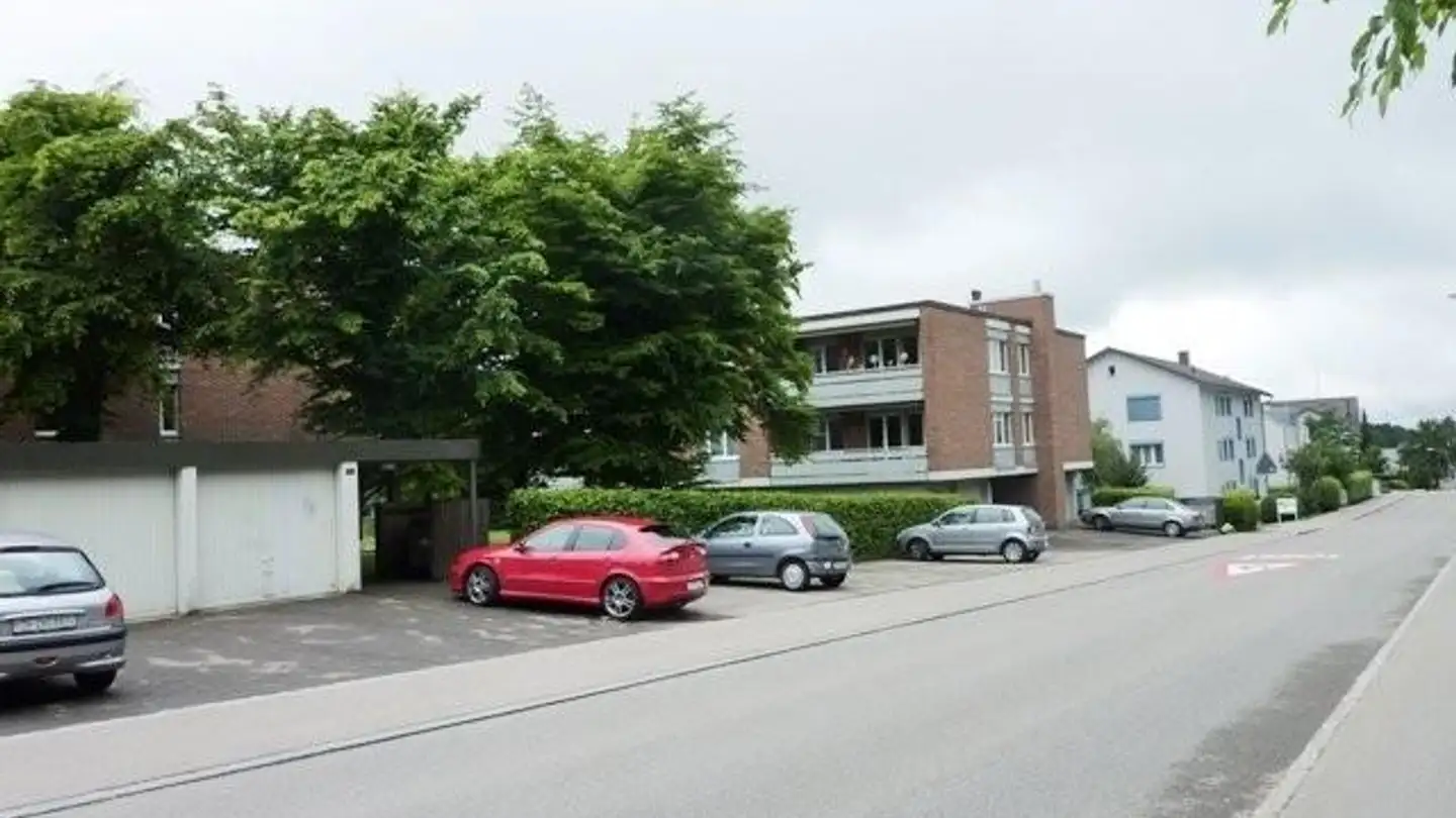 Parkplatz im Freien mieten - Farlifangstrasse 20, 8126 Zumikon