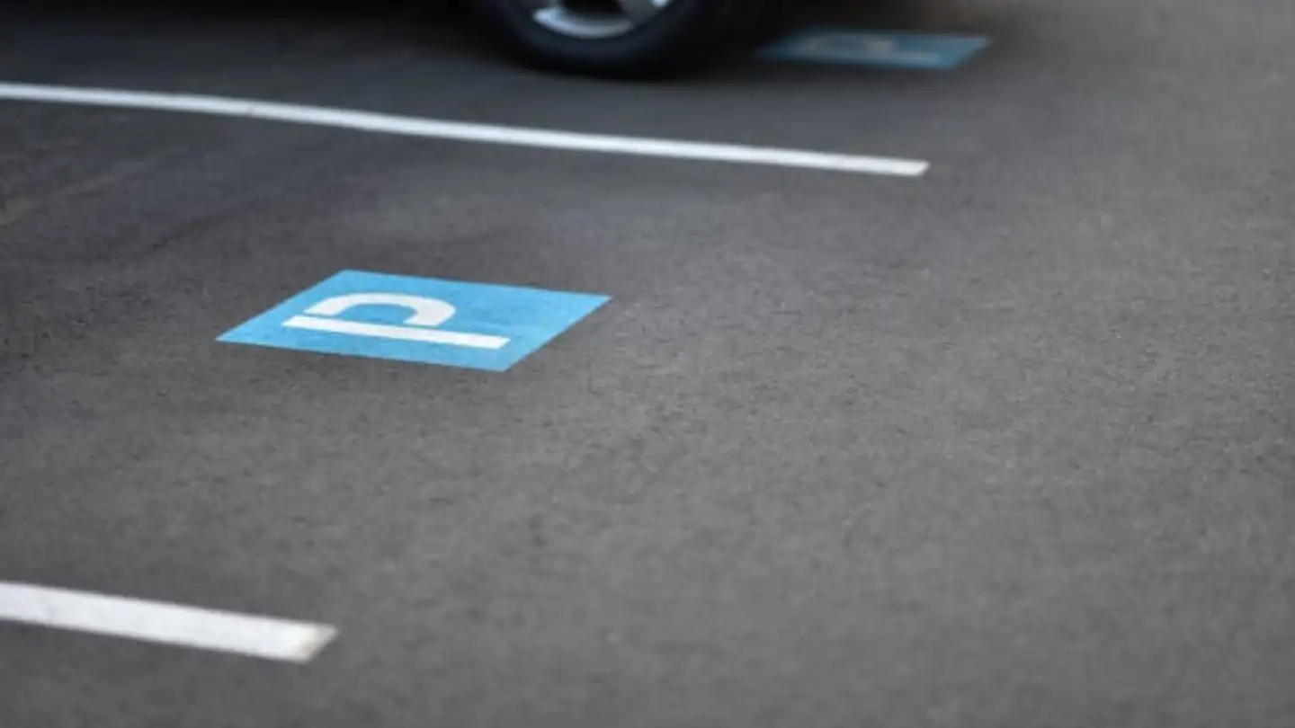 Parcheggio esterno in affitto - Zürcherstrasse 5, 8852 Altendorf