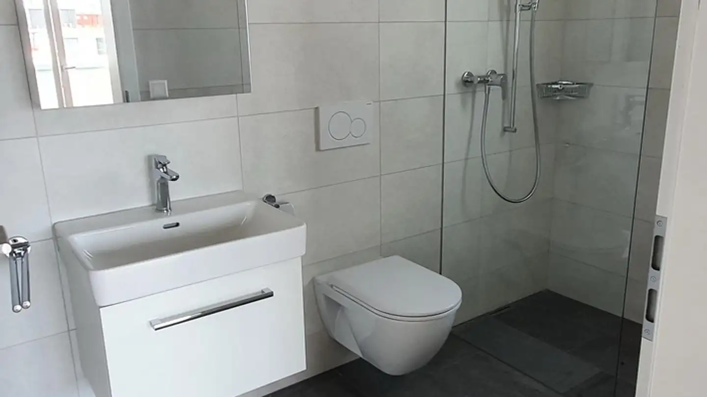 Chambre à louer - Route De Soleure / Solothurnstrasse 72, 2504 Biel/Bienne - Photo 2