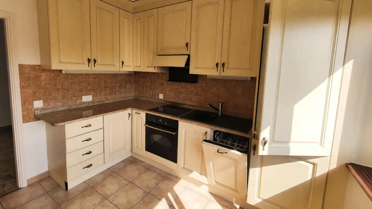 Apartment for rent - 6949 Comano - Photo 4