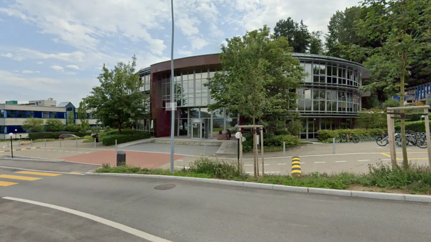 Place de parking souterraine à louer - Steinacherstrasse 101, 8804 Au ZH