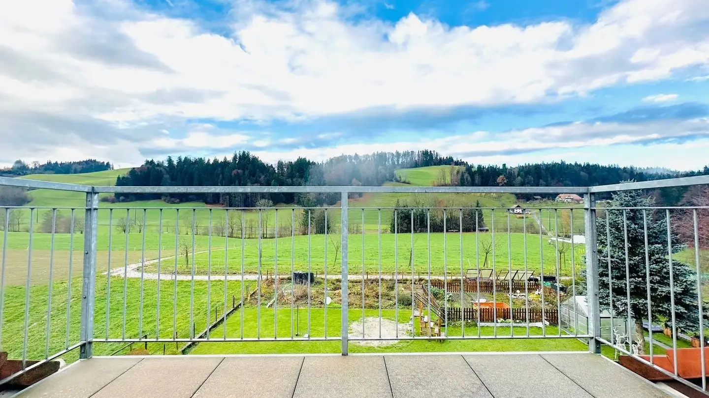 Attic flat for rent - Schweinbrunnen 4, 4953 Schwarzenbach (Huttwil)