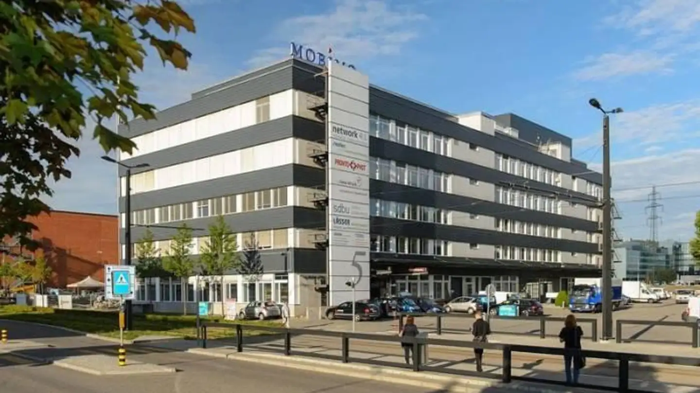 Tiefgaragenstellplatz mieten - Sonnentalstrasse 5, 8600 Dübendorf