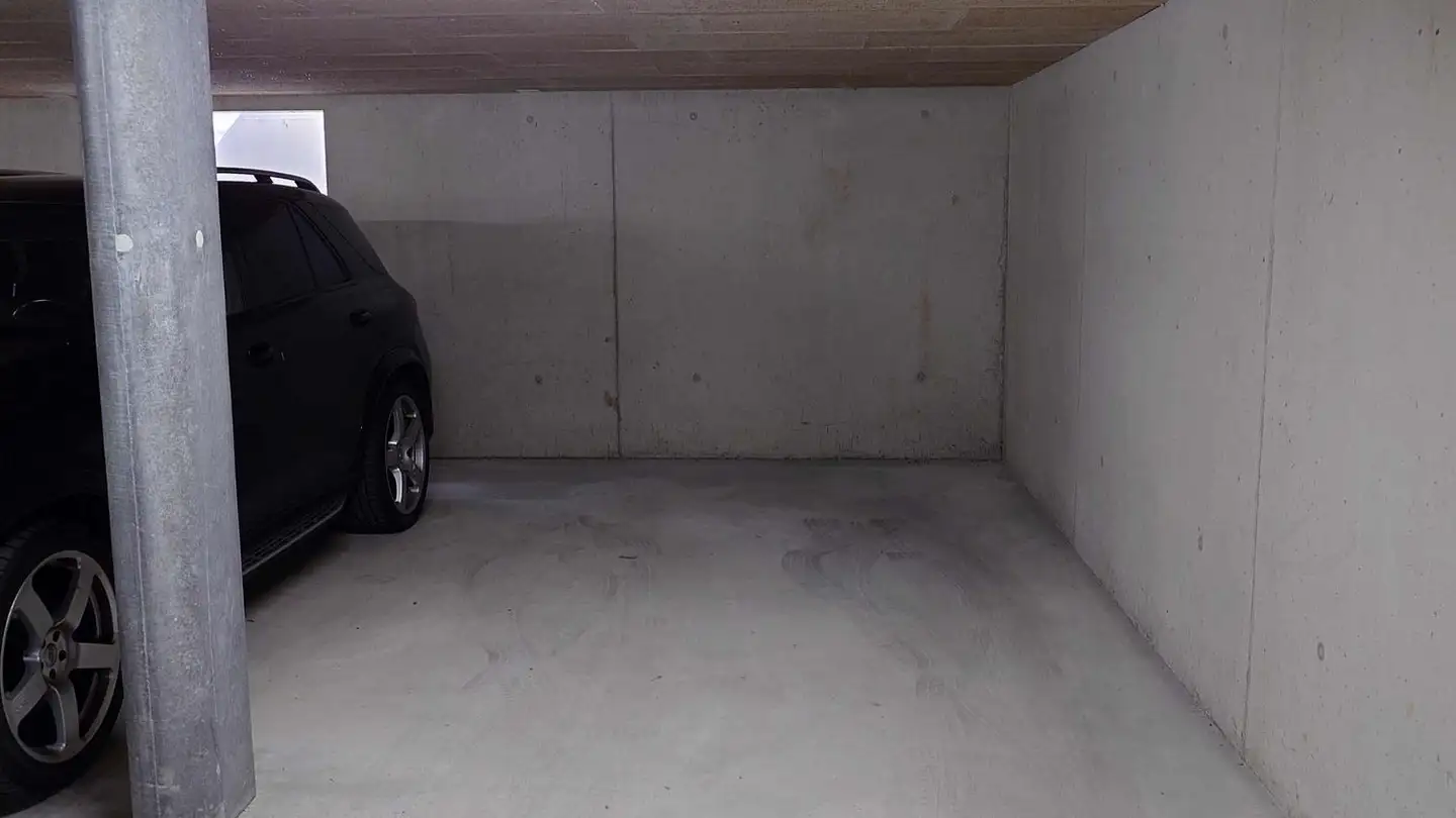 Place de parking souterraine à louer - Gäbistrasse 1, 5223 Riniken