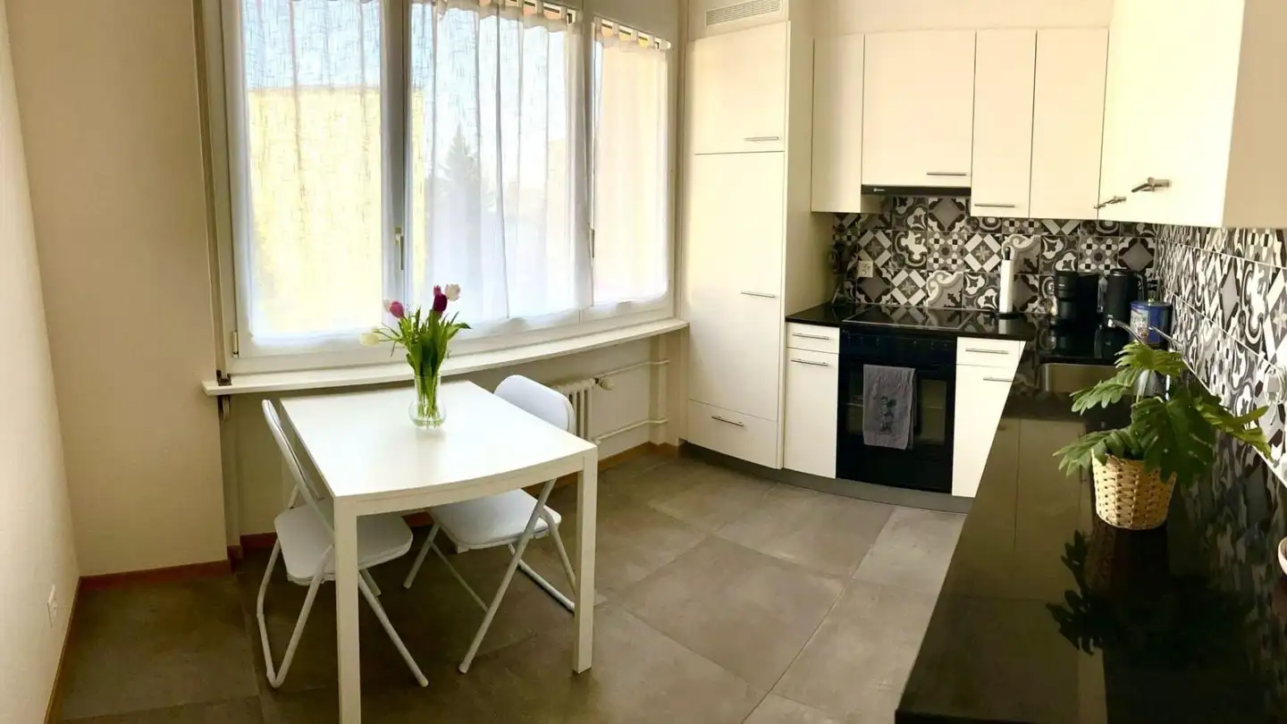 Wohnung mieten - Rouges-Terres, 2068 Hauterive NE - Foto 3