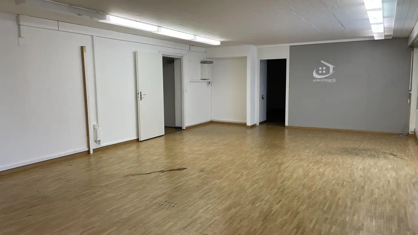 Commercial for rent - Mattackerstrasse 11, 8052 Zürich - Photo 3