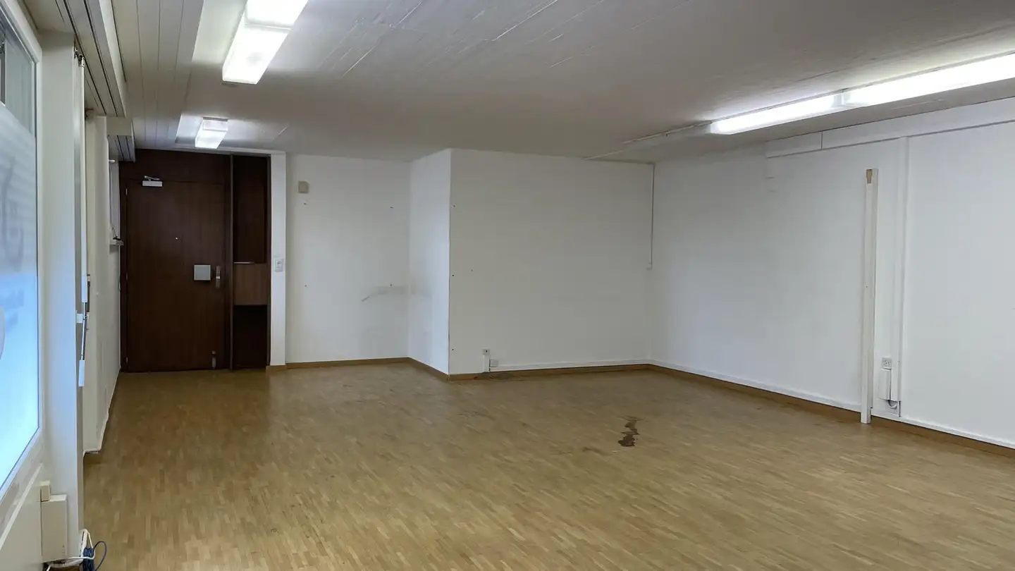 Commercial for rent - Mattackerstrasse 11, 8052 Zürich - Photo 4