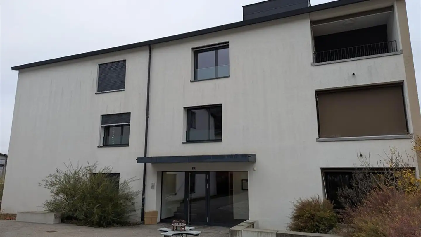 Parcheggio esterno in affitto - Haut De Scherwyl, 1634 La Roche FR - Photo 3