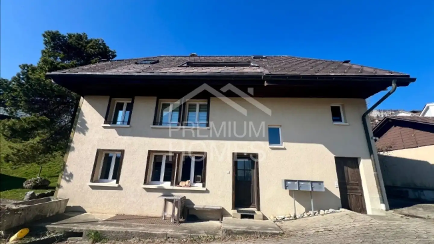 Residential building for sale - 4539 Rumisberg